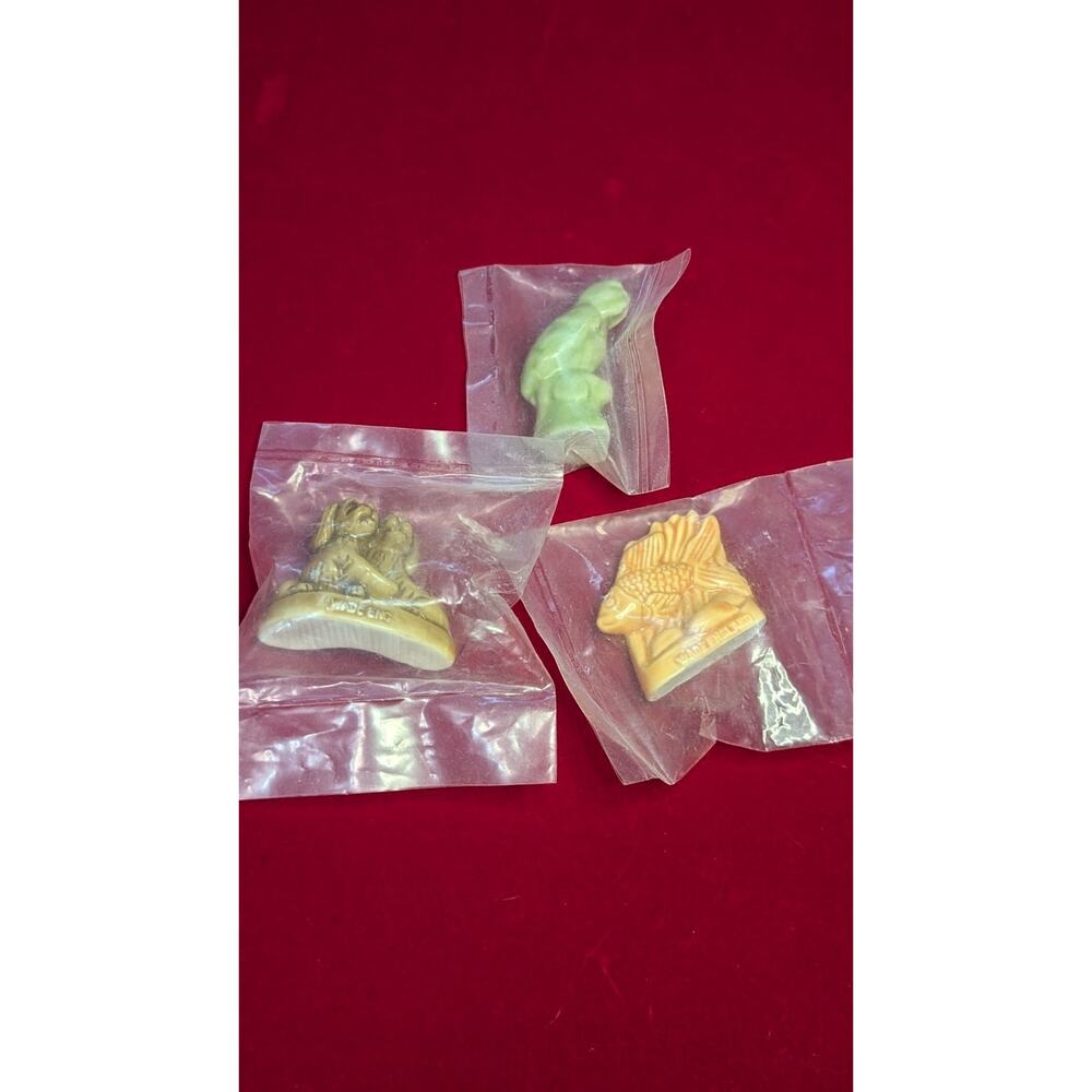 Wade Whimsies Lot 3 Sealed Spaniel Dogs Owl on Perch Goldfish Figurines (WDE3)